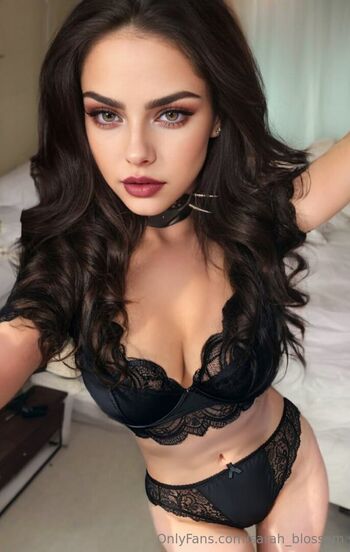 sarah_blossom