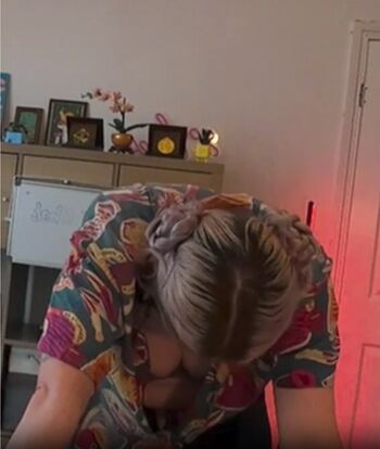 Sarah Bridgewater Leaked Nude OnlyFans (Photo 2)