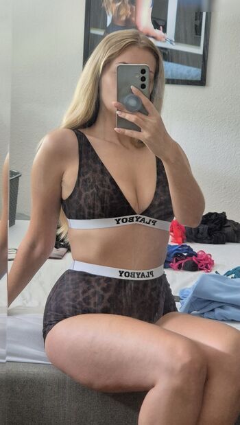 Sarah Milkowski Leaked Nude OnlyFans (Photo 2)