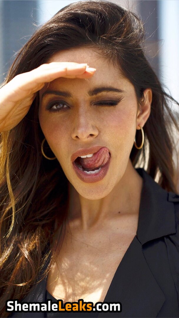 Sarah Shahi / SarahShahi Leaked Nude OnlyFans (Photo 54) - ShemaleLeaks!