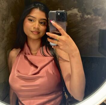 Sarmi J Leaked Nude OnlyFans (Photo 3)