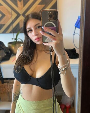 Sasha Damore