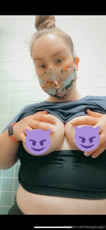 sassyysuzyy2 Leaked Nude OnlyFans (Photo 24)