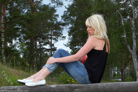 Scandinavian Feet