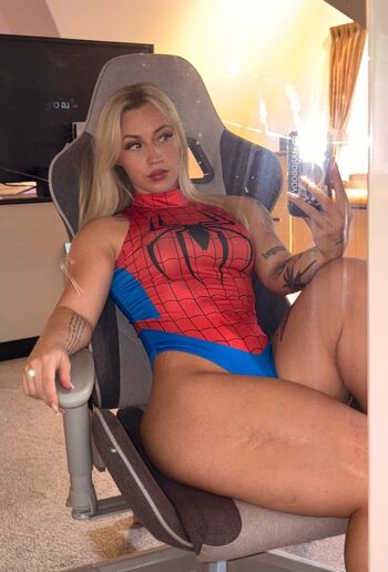 Senna Whiteman Leaked Nude OnlyFans (Photo 4)