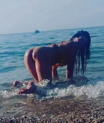 Sexy Bikini Girls Leaked Nude OnlyFans (Photo 13)