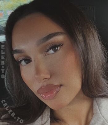 shakiravv Leaked Nude OnlyFans (Photo 4)
