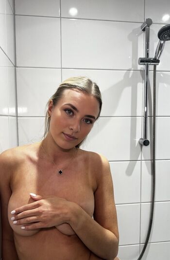 Sharon Brennan Leaked Nude OnlyFans (Photo 6)