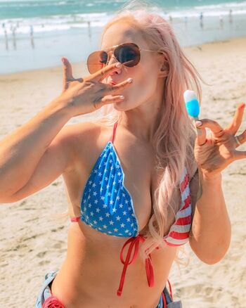 Shazza McKenzie