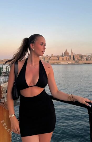 Sheila Gradascevic Leaked Nude OnlyFans (Photo 23)