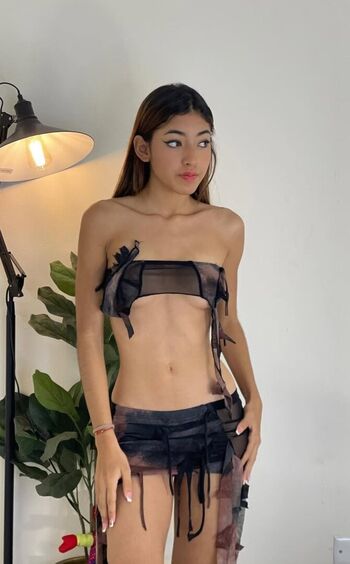 Shena_nomy Leaked Nude OnlyFans (Photo 6)