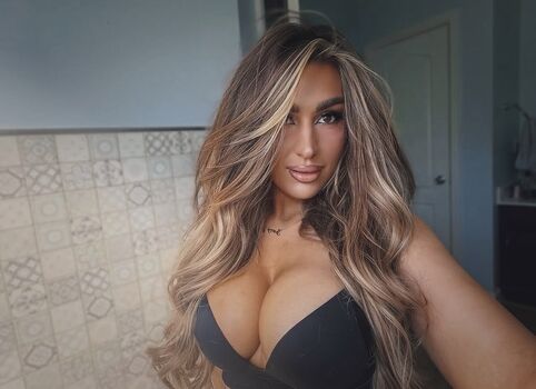 Sherbear Leaked Nude OnlyFans (Photo 1)