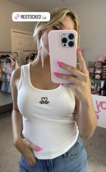 Shop.byAri Leaked Nude OnlyFans (Photo 5)