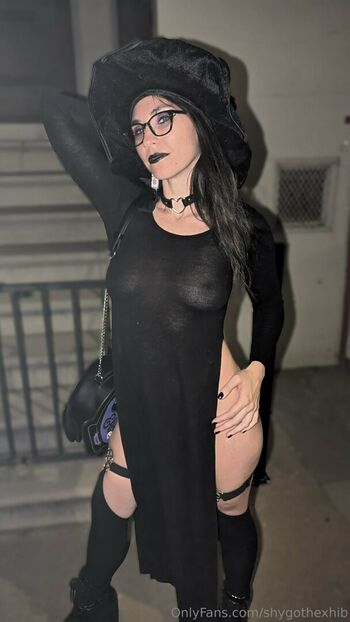 shygothsecrets Leaked Nude OnlyFans (Photo 3)
