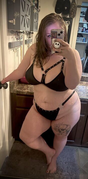 Shymommy_nextdoor