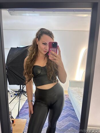 siaxmira Leaked Nude OnlyFans (Photo 3)