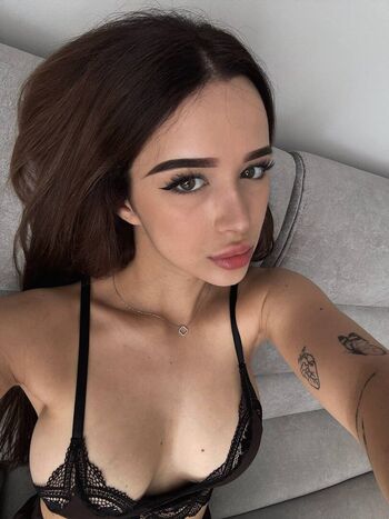 Simbochka Leaked Nude OnlyFans (Photo 7)