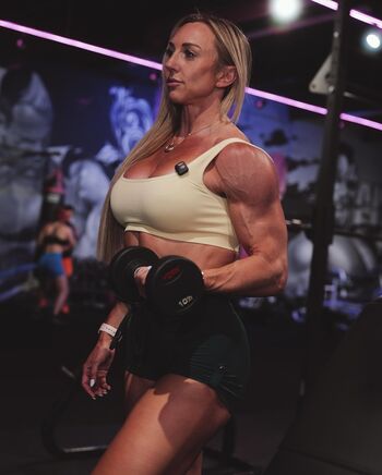 Sixpackchick Leaked Nude OnlyFans (Photo 6)