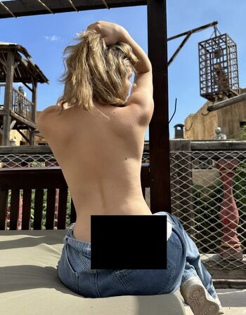 Skainheda Leaked Nude OnlyFans (Photo 24)