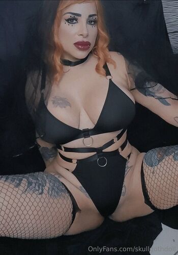 skullgothdoll