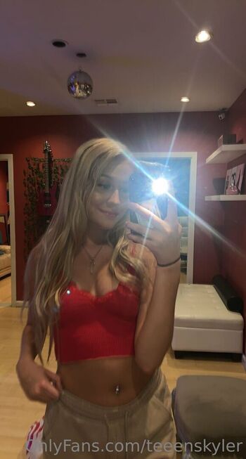 skylerstormxo