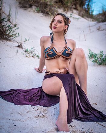 Slave Girl Leia Girls Leaked Nude OnlyFans (Photo 117)