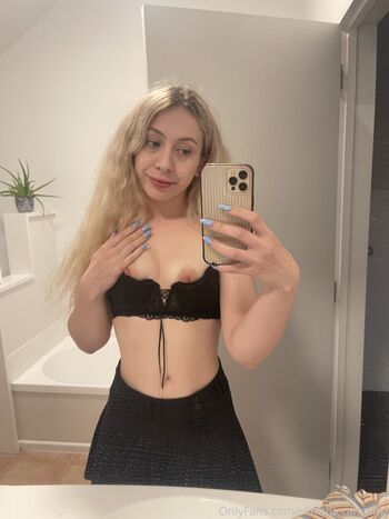 slimthiccangelnz Leaked Nude OnlyFans (Photo 2)