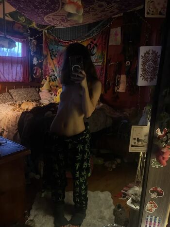 Smok3y Mok3y Leaked Nude OnlyFans (Photo 7)