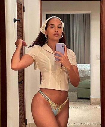 Snoh Aalegra Leaked Nude OnlyFans (Photo 10)