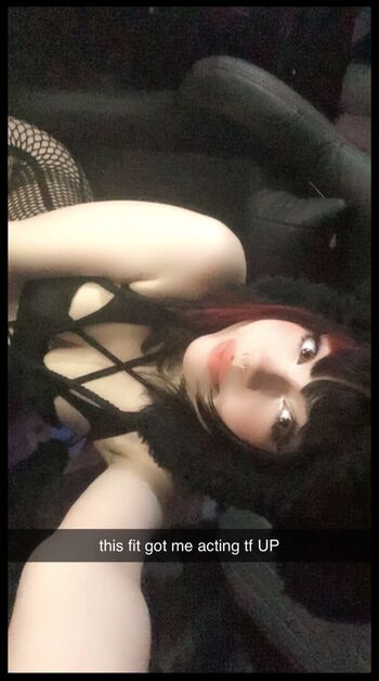 Snottea Leaked Nude OnlyFans (Photo 32)