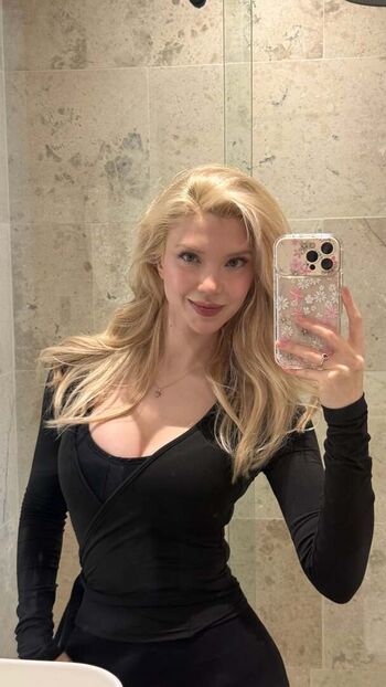 Snowmaiid Leaked Nude OnlyFans (Photo 41)