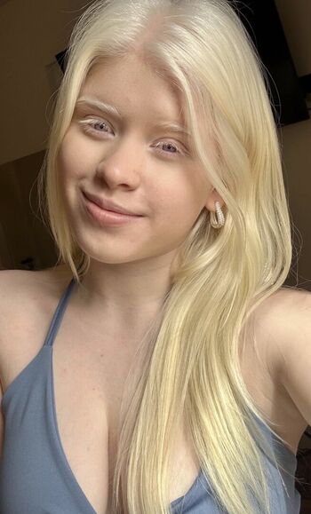 Snowwhitebella Leaked Nude OnlyFans (Photo 6)