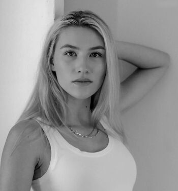 Sofia Hublitz Leaked Nude OnlyFans (Photo 1)