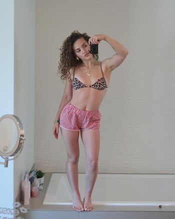 Sofie Dossi Leaked Nude OnlyFans (Photo 211)