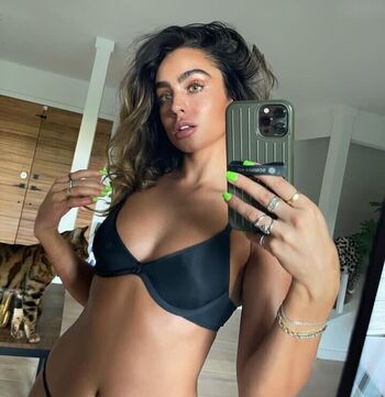 Sommer Ray