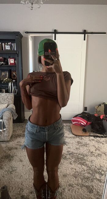 Sommer Ray