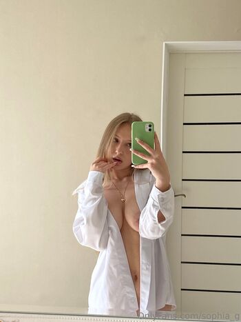 sophia_g Leaked Nude OnlyFans (Photo 1)