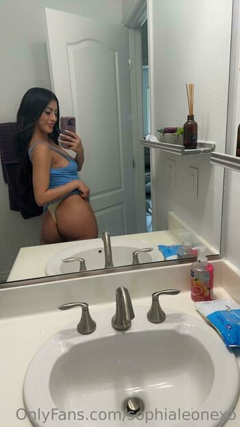 sophialeonexo