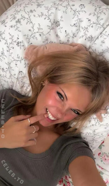 SophiaWestend Leaked Nude OnlyFans (Photo 1)