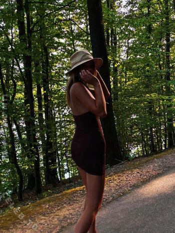 SophiaWestend Leaked Nude OnlyFans (Photo 4)