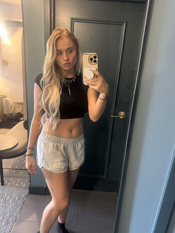 Sophie Lloyd Leaked Nude OnlyFans (Photo 13)