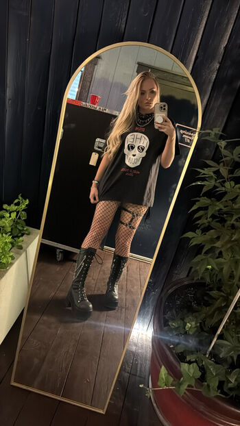Sophie Lloyd Leaked Nude OnlyFans (Photo 20)