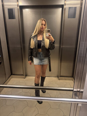 Sophie Lloyd Leaked Nude OnlyFans (Photo 22)
