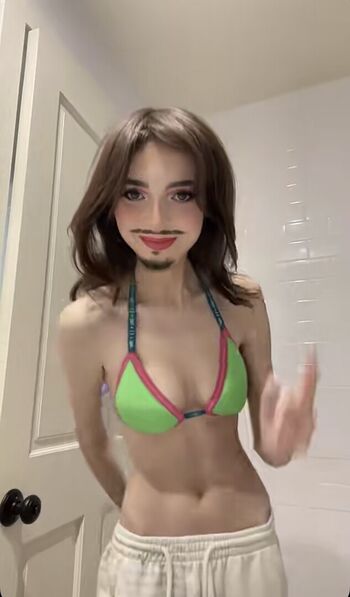 Sophie Powers Leaked Nude OnlyFans (Photo 3)