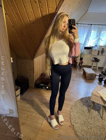 spicyeli Leaked Nude OnlyFans (Photo 7)
