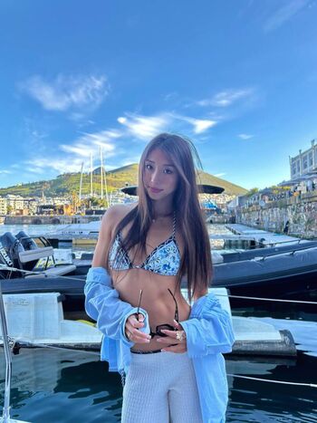 Spring Ma Leaked Nude OnlyFans (Photo 5)