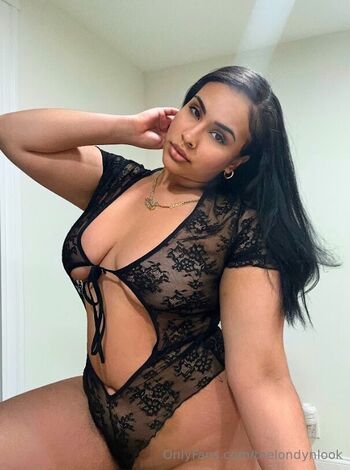 Stacy Londyn Leaked Nude OnlyFans (Photo 24)