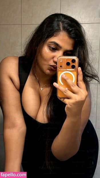 Storiesofsara__ Leaked Nude OnlyFans (Photo 1)