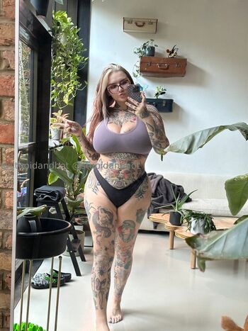 stupiderandhotter