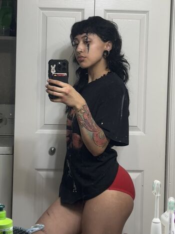 Suedmza Leaked Nude OnlyFans (Photo 47)